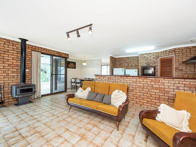 11 Stepmoon Street, Falcon, WA 6210 Property Details