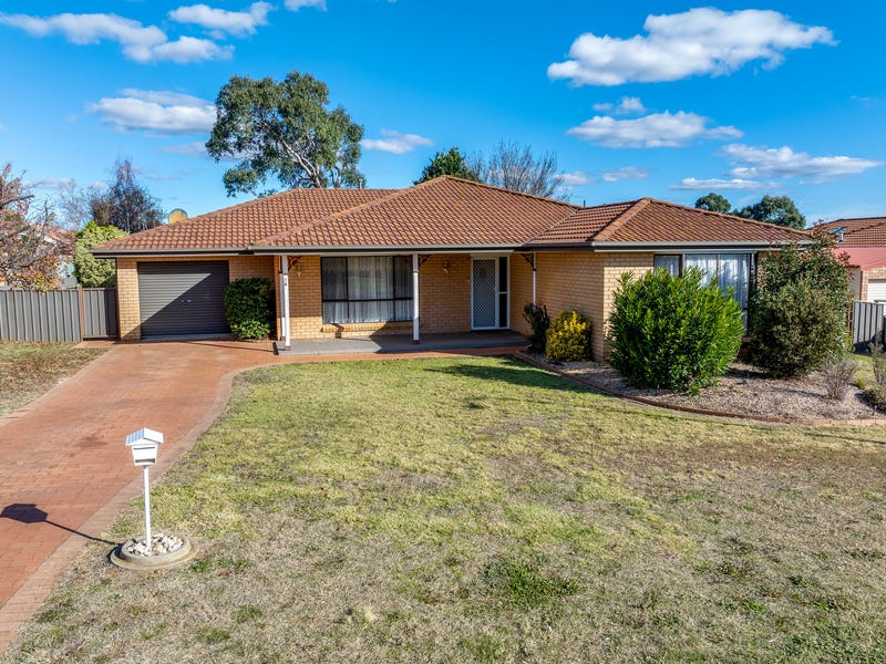 14 Crestwood Drive, Goulburn, NSW 2580 House for Sale