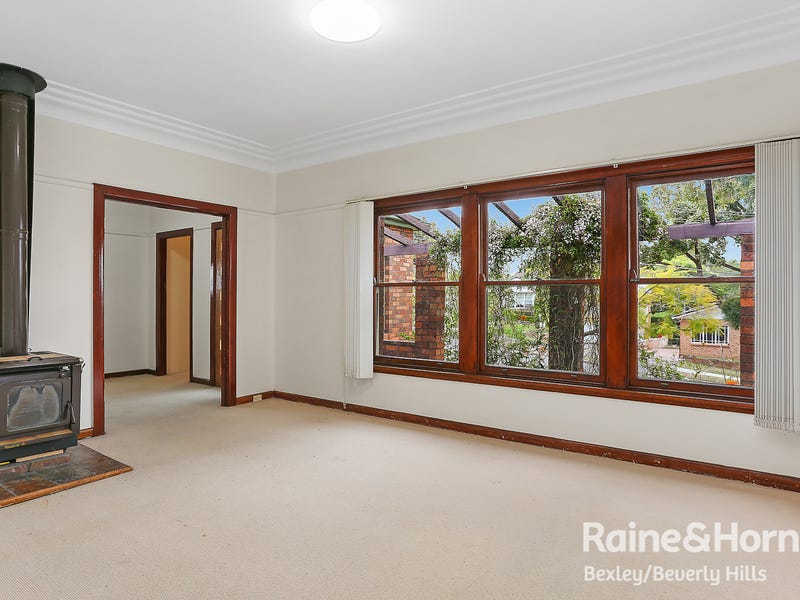 26 Stuart Street, Blakehurst, NSW 2221