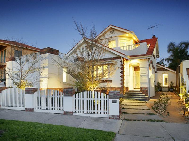 4 Naples Road, Mentone, Vic 3194 Property Details