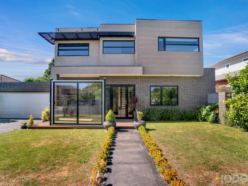 Houses for Sale in Hampton East, VIC 3188