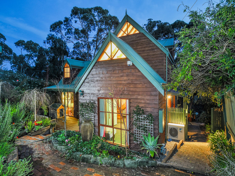 18 Riley Road, Upwey, Vic 3158 Property Details