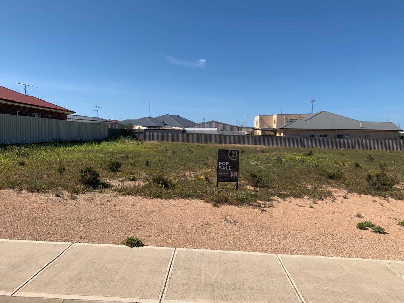 16 Stocker Street, Moonta Bay, SA 5558