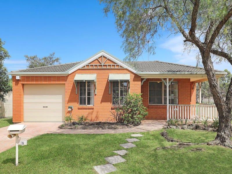 15 Doolan Street, Dean Park, NSW 2761