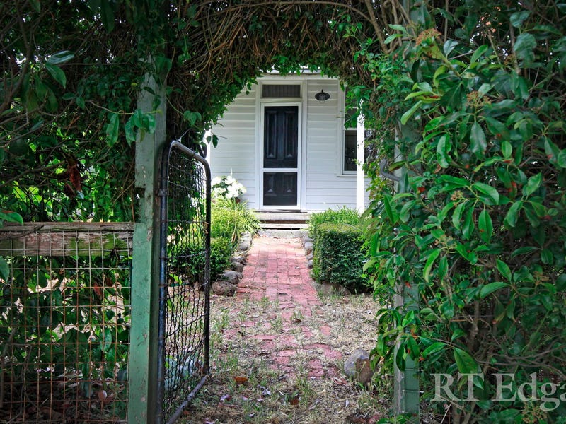 302 Redesdale Road, Vic 3444 Property Details