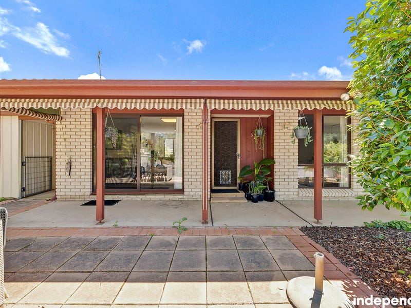 18 Macintyre Place, Charnwood, ACT 2615