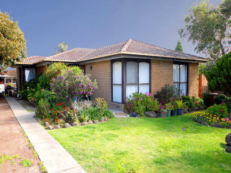 32 Silverton Drive, Noble Park North, VIC 3174