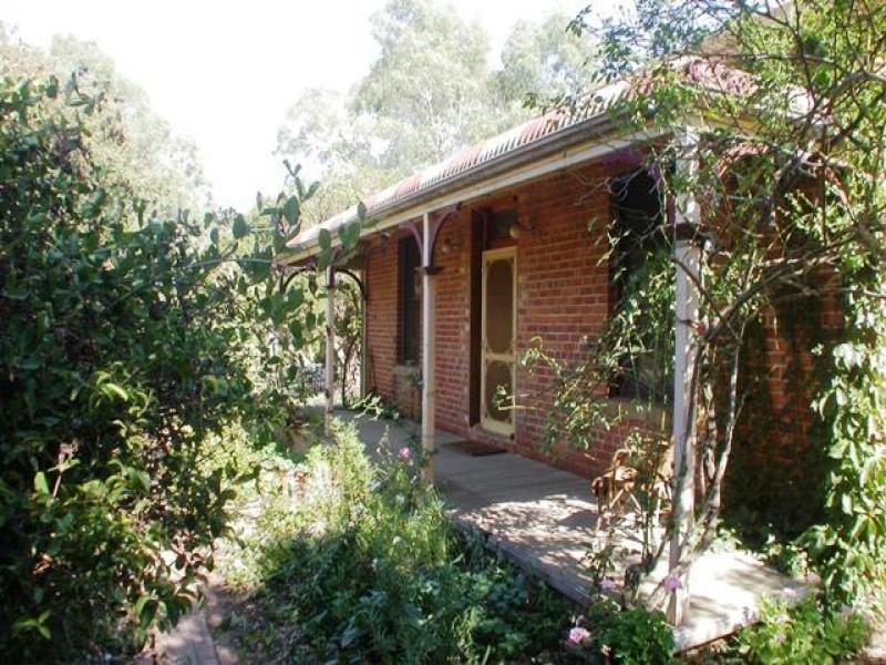 19 Gaffney Street, Castlemaine, Vic 3450 Property Details