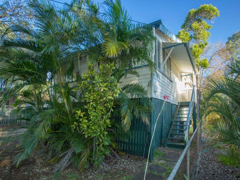 13 Grant Street, Redcliffe, Qld 4020 Property Details