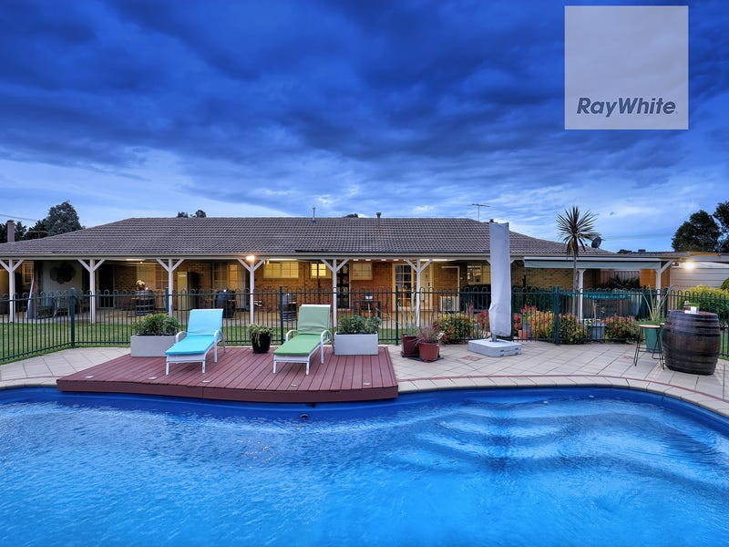 8 Inverness Mews, Greenvale, VIC 3059