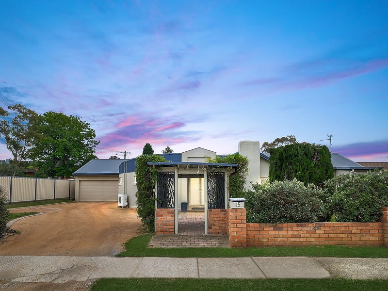 15 Munro Road, Queanbeyan, NSW 2620 Property Details