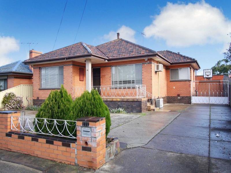 111 Military Road, Avondale Heights, VIC 3034