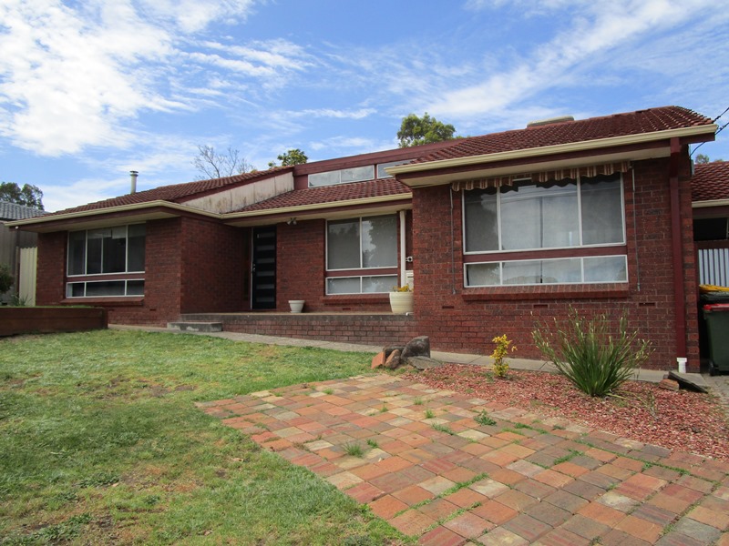 15 Hoylake Cres, Fairview Park, SA 5126