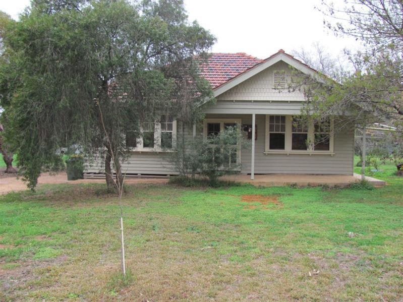 725 Cureton Avenue, Nichols Point, VIC 3501