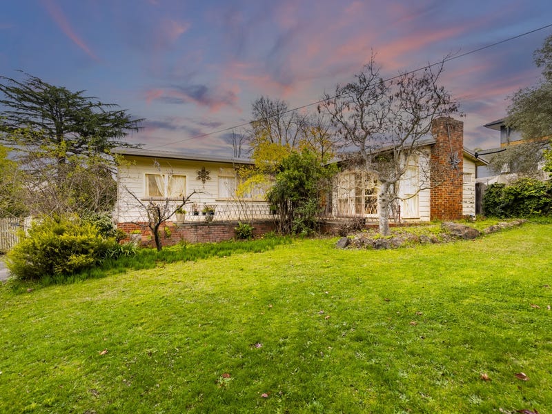 4 Fyfe Avenue, Ringwood, Vic 3134 Property Details