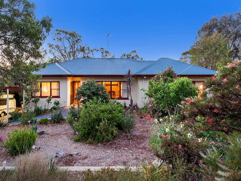 11 Carisbrook Cres, Lower Plenty, VIC 3093