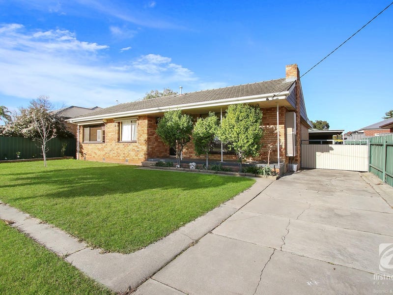 424 English Avenue, Lavington, NSW 2641