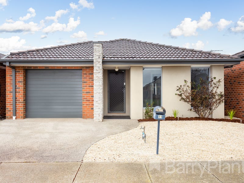 11 West Cornhill Way, Point Cook, VIC 3030 - realestate.com.au