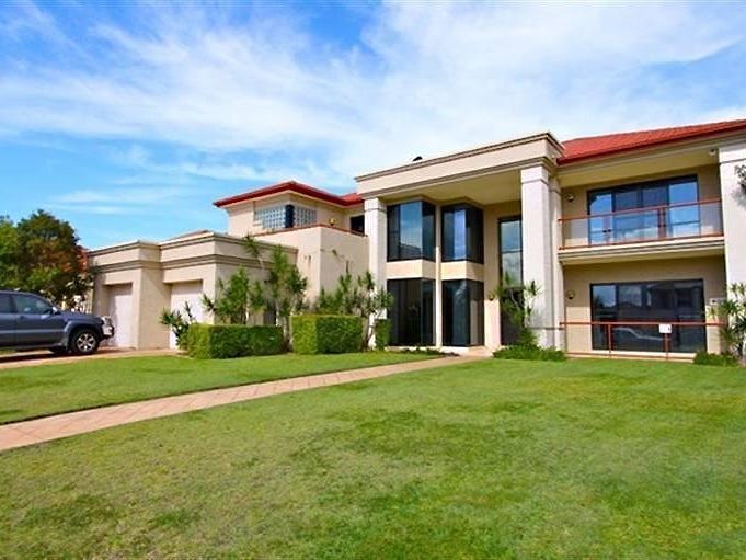 122 Dunlin Drive, Burleigh Waters, QLD 4220