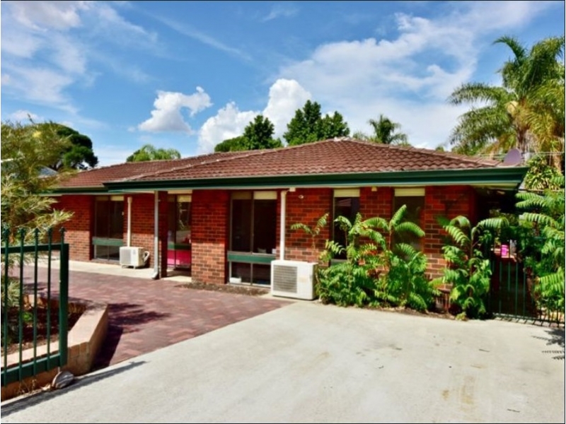 4 WOODBRIDGE CLOSE, Swan View, WA 6056 House for Sale