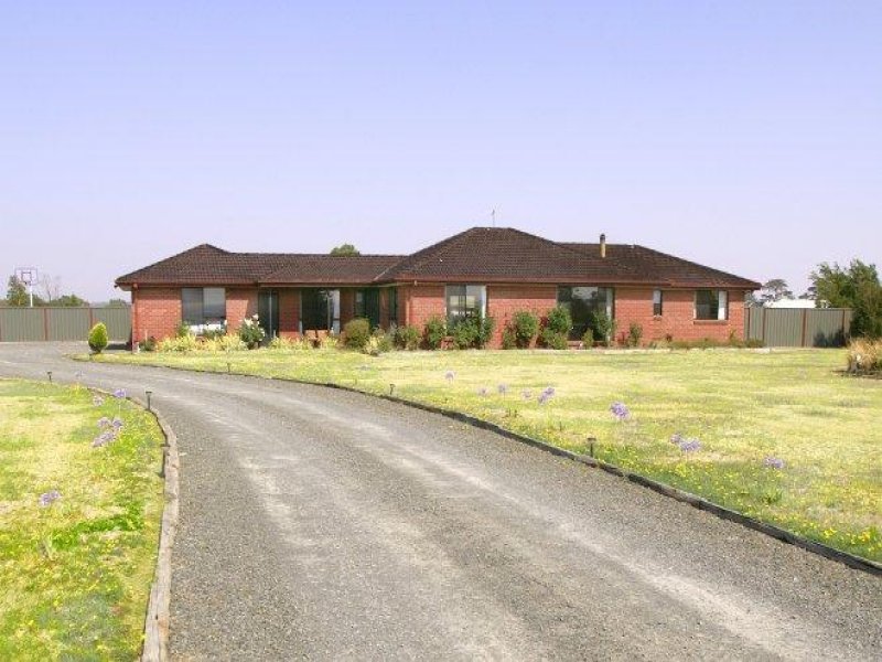 72 Bowes Road, Ross Creek, VIC 3351