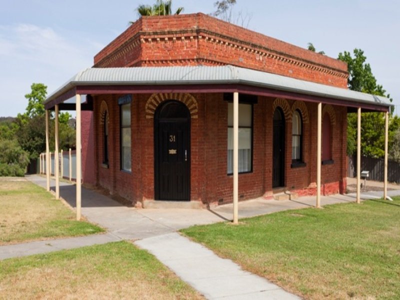 31 Reginald Street, Quarry Hill, VIC 3550