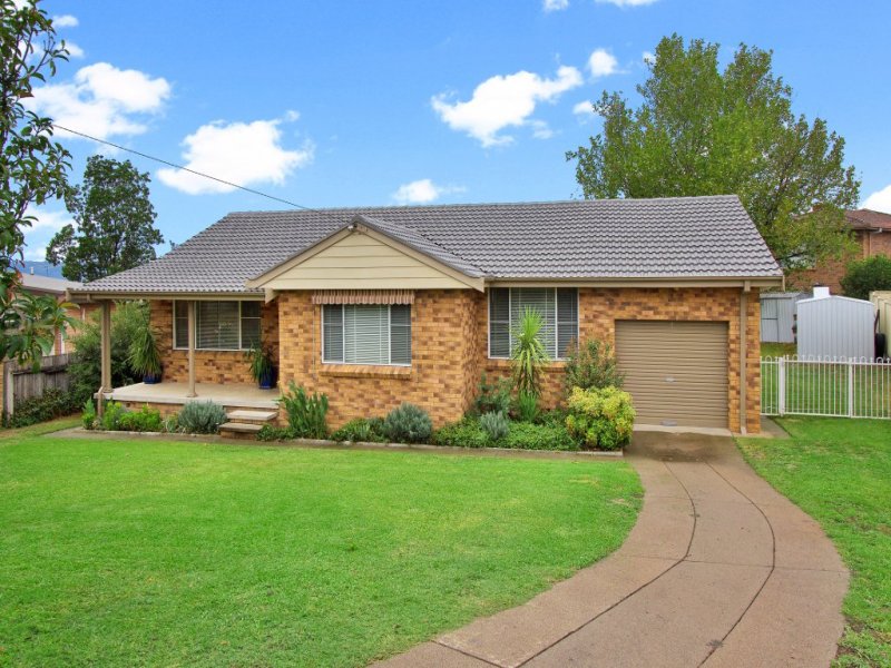 84 Mcrae Street, Tamworth, NSW 2340 Property Details