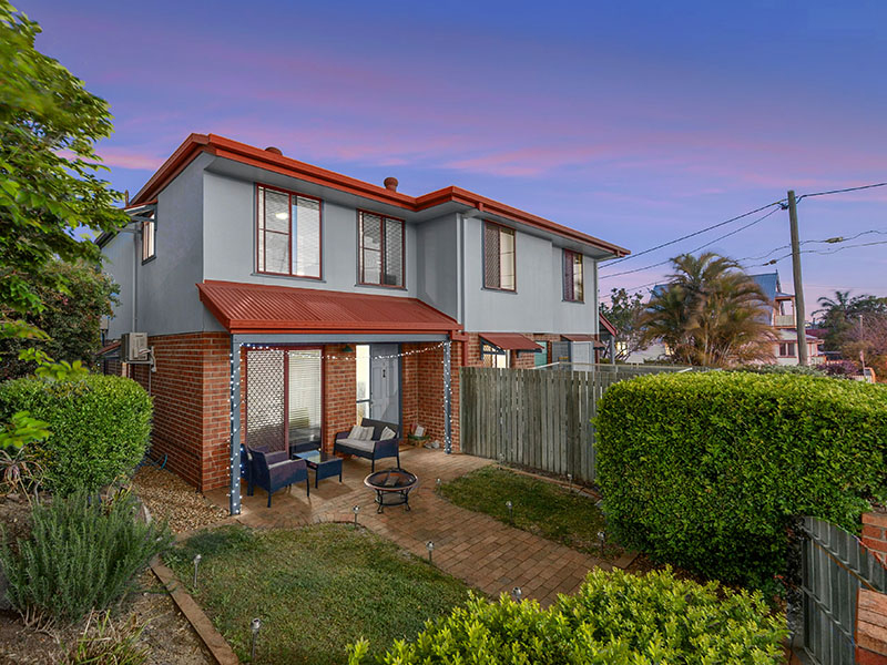 1/6 Hoogley Street, West End, Qld 4101 - realestate.com.au 1/6 Hoogley Street, West End, Qld 4101 - View Sold History & Research... 