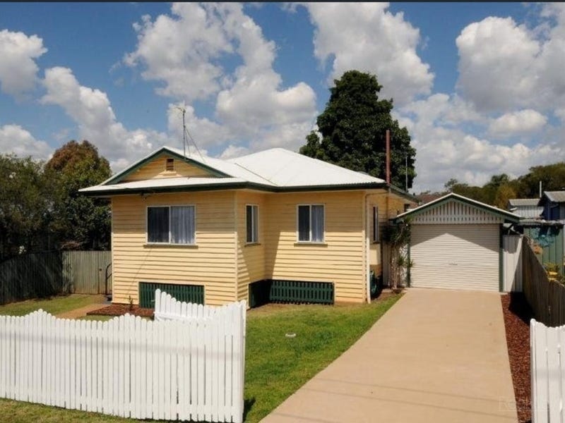 18 Elizabeth Street, South Toowoomba, Qld 4350