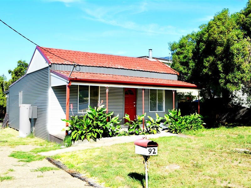 92 Simpson Street Tumut NSW 2720 House for Sale