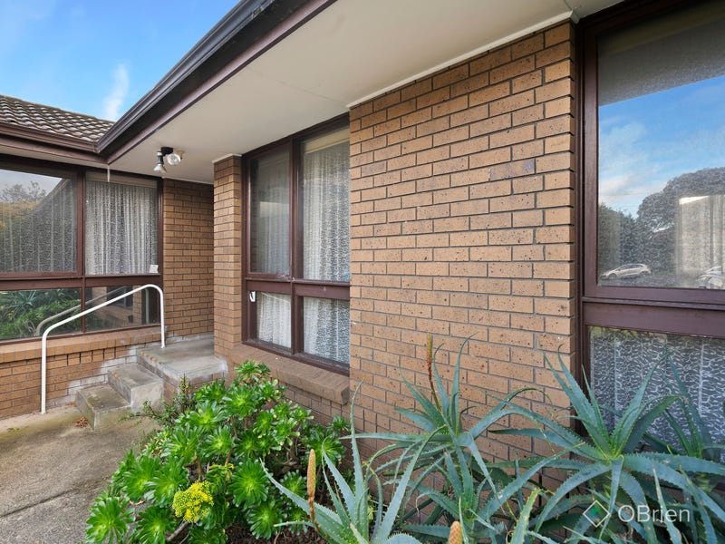 2/25 Cheviot Road, Keysborough, Vic 3173