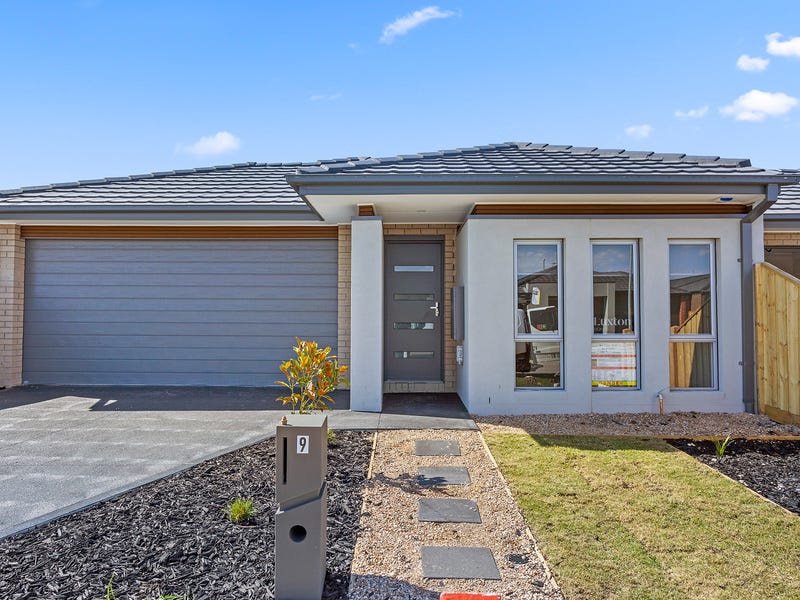 9 Pandorea Street, Beveridge, Vic 3753 House for Rent