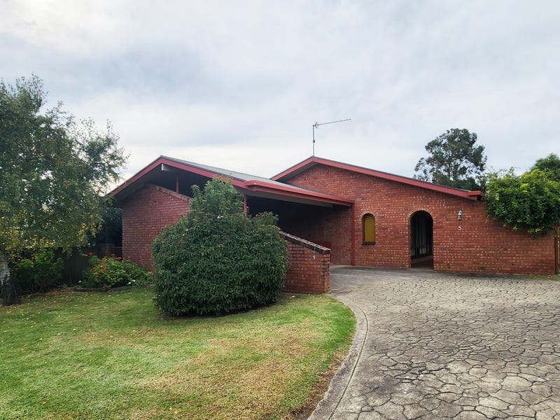 5 Adelaide Avenue, Naracoorte, SA 5271 Property Details