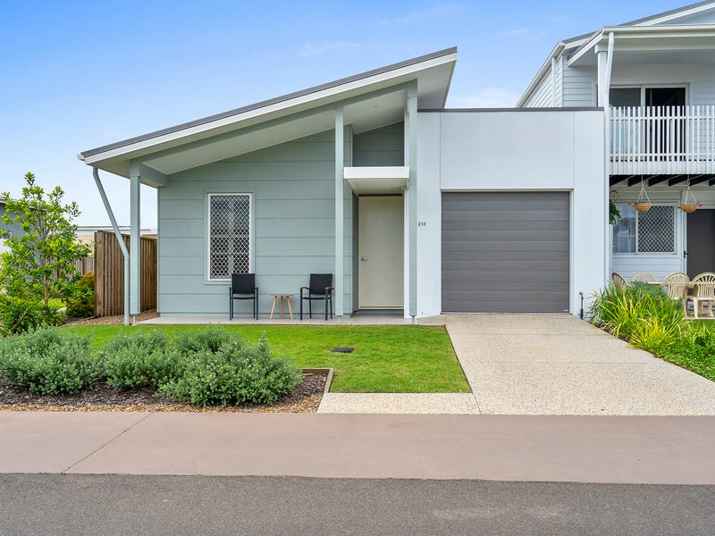 216 Tide Avenue, Maroochydore, Qld 4558 Property Details