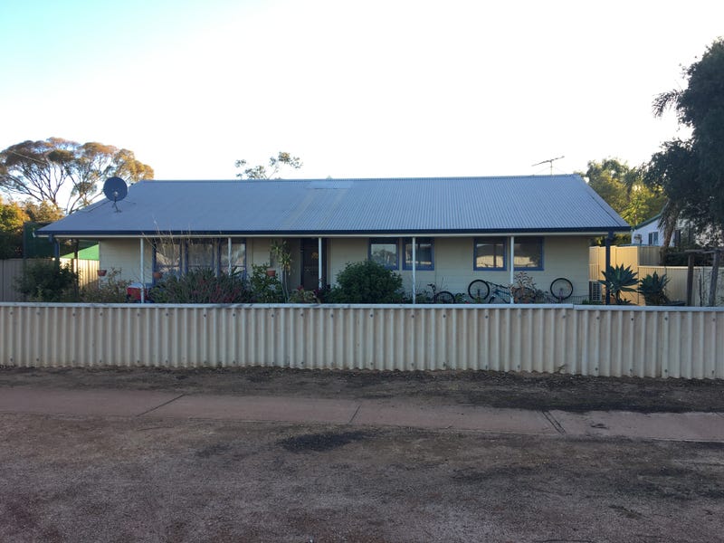 5 MCNEILL STREET, Dalwallinu, WA 6609 Property Details