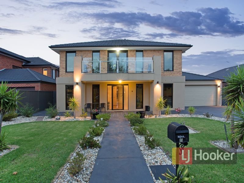 8 Blackwood Drive, Pakenham, VIC 3810