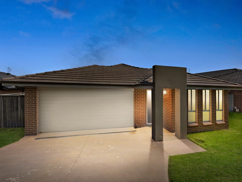 33 Menindee Avenue, Blue Haven, NSW 2262