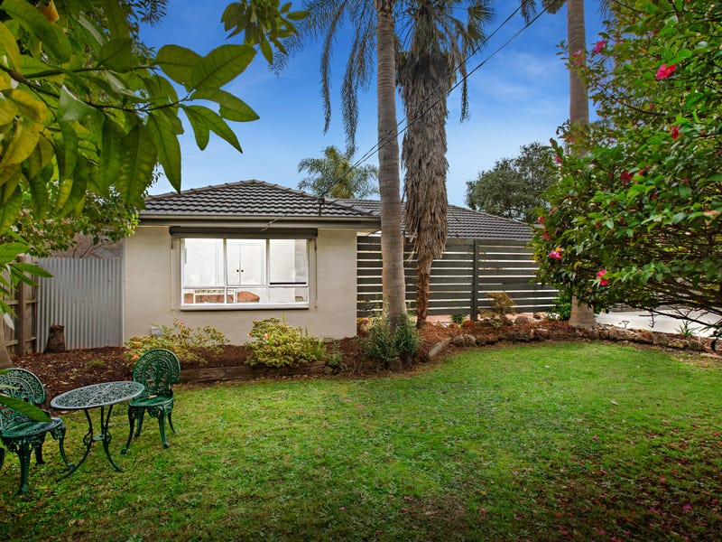 51 Pembroke Road, Mooroolbark, Vic 3138 Property Details