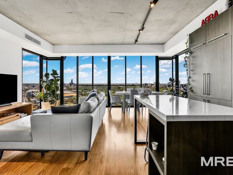 L 22 2201/82 Flinders Street, Melbourne, VIC 3000