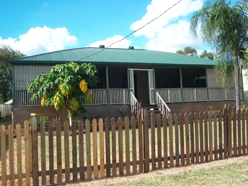 14 Kitchener Street, Clermont, Qld 4721 Property Details