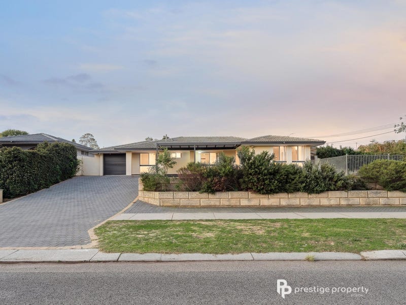 30 Barclay Avenue, Padbury, WA 6025