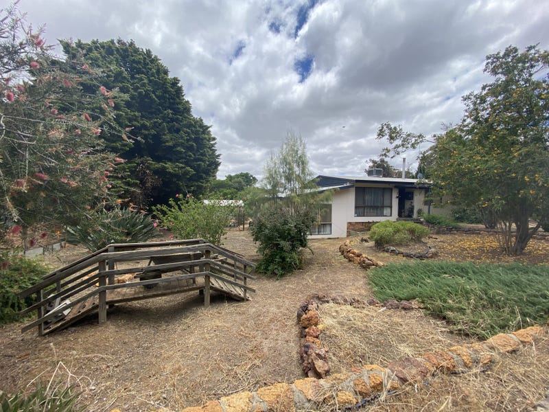 38 St Street, Bakers Hill, WA 6562