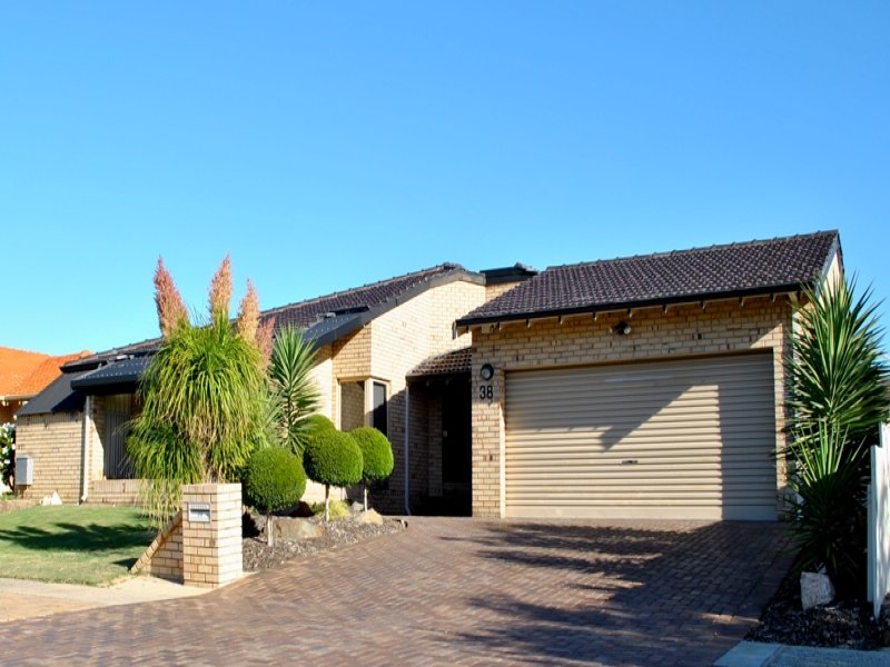 38 Shearwater Drive, Stirling, WA 6021 Property Details