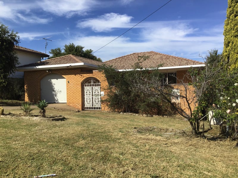 13 Carmichael Avenue, East Tamworth, NSW 2340