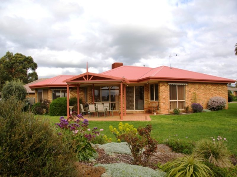 99 Palm Tree Drive, Safety Beach, VIC 3936