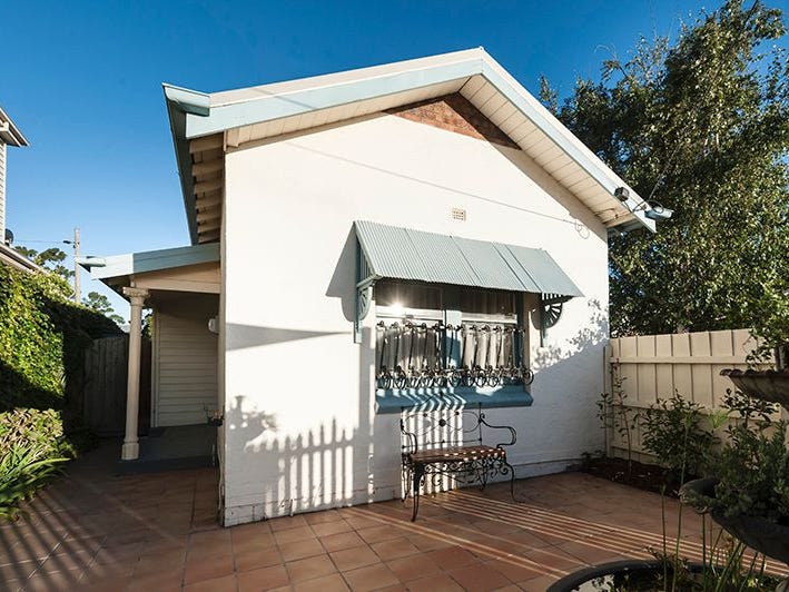 132a Douglas Parade, Williamstown, Vic 3016 Property Details