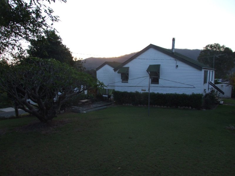 35 Pine St, Canungra, Qld 4275 Property Details