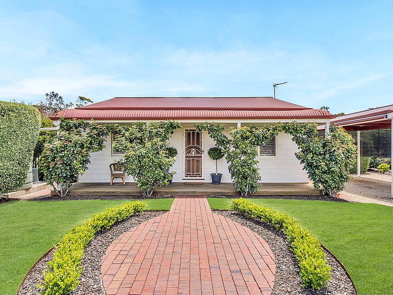 4 Glebe Avenue, Yankalilla, SA 5203 Property Details