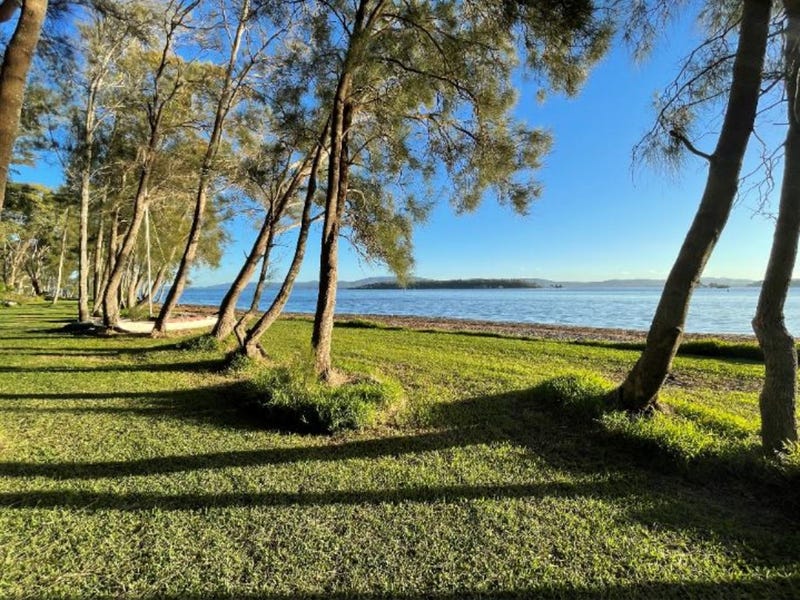 39 Green Point Drive, Green Point, NSW 2428