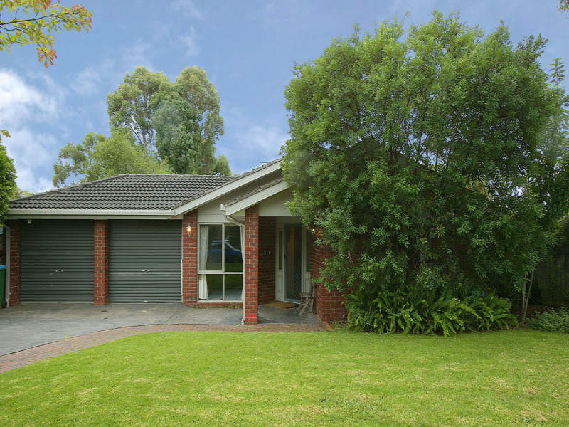 13 Chandra Avenue, Kilsyth South, VIC 3137